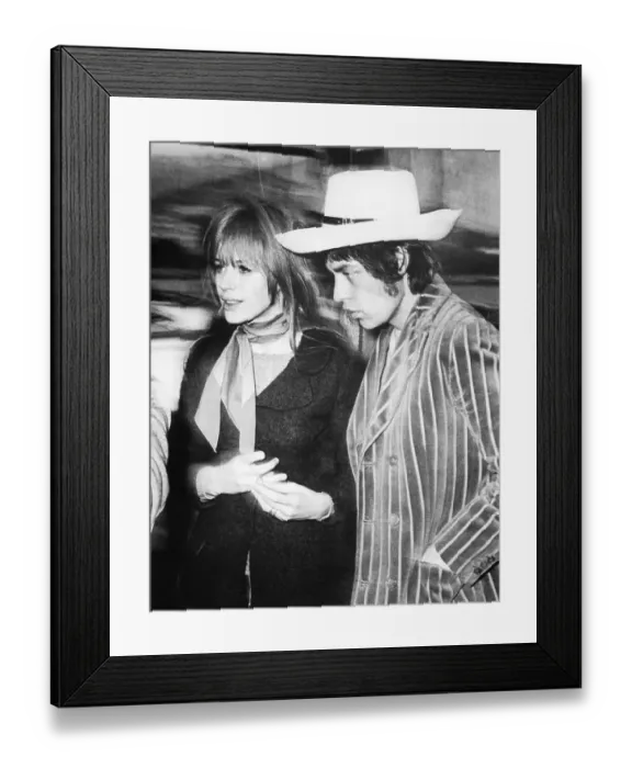 Framed Print : Mick Jagger and Marianne Faithfull Framed Print : Mick Jagger and Marianne Faithfull