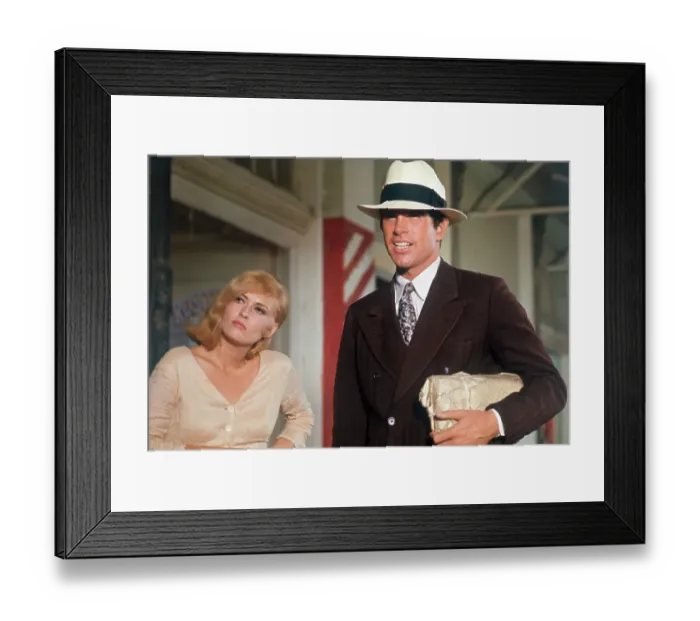 Framed Print : Warren Beatty and Faye Dunaway Framed Print : Warren Beatty and Faye Dunaway