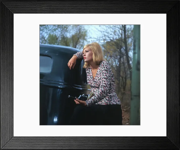 Framed Print : Warren Beatty and Faye Dunaway Framed Print : Warren Beatty and Faye Dunaway