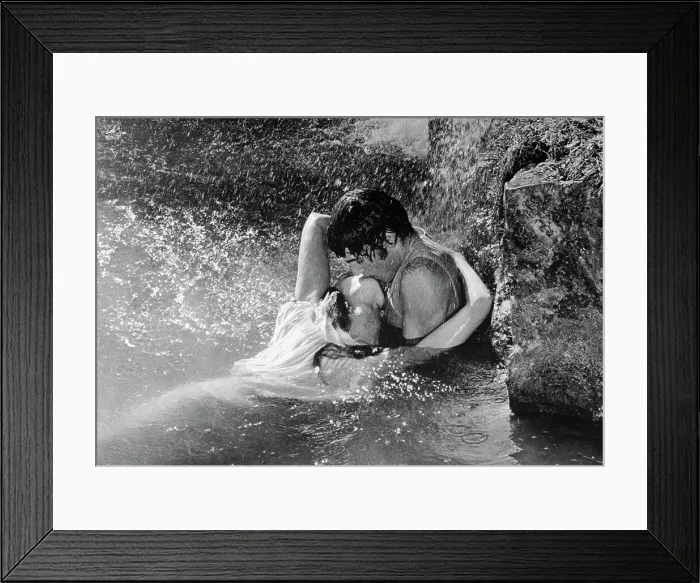 Framed Print : Vanessa Redgrave Kissing Franco Nero Framed Print : Vanessa Redgrave Kissing Franco Nero