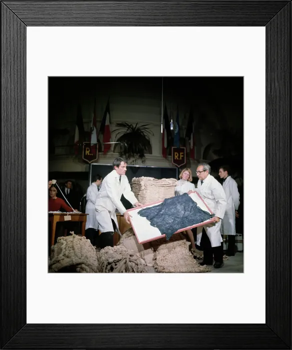 Framed Print : Unveiling Of Mummy Bundle Framed Print : Unveiling Of Mummy Bundle