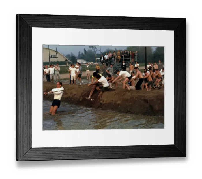 Framed Print : Caltech Mudeo Framed Print : Caltech Mudeo