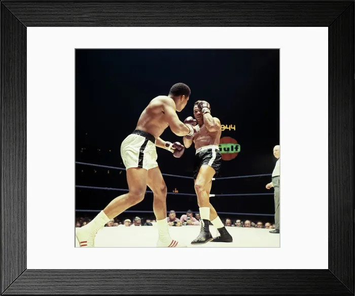 Framed Print : Muhammad Ali Boxing Against Cleveland Williams Framed Print : Muhammad Ali Boxing Against Cleveland Williams