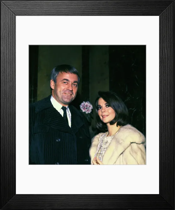 Framed Print : Natalie Wood Posing with Richard Gregson Framed Print : Natalie Wood Posing with Richard Gregson