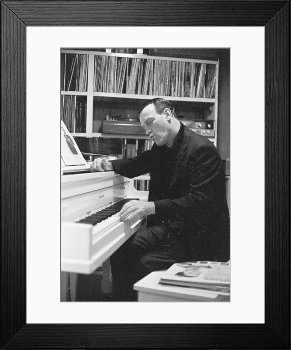 Framed Print : Eddy Arnold Playing his Piano with One Hand Framed Print : Eddy Arnold Playing his Piano with One Hand