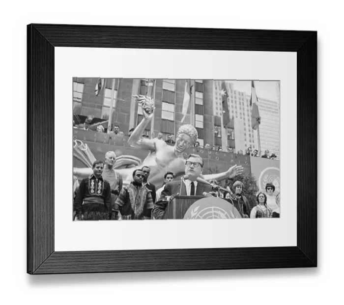 Framed Print : Mayor Lindsay Addresses Celebatory Crowd Framed Print : Mayor Lindsay Addresses Celebatory Crowd