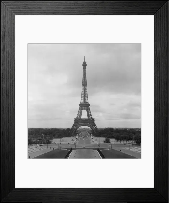 Framed Print : View of Eiffel Tower Framed Print : View of Eiffel Tower
