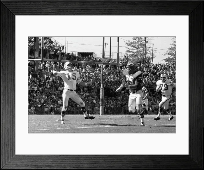 Framed Print : Jack Kemp (15). Buffalo Bills, lets fly with a long pass against Kansas City Chiefs Framed Print : Jack Kemp (15). Buffalo Bills, lets fly with a long pass against Kansas City Chiefs