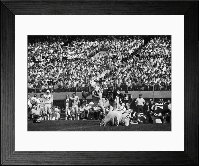Framed Print : Colts Quarterback Johnny Unitas Throws his Record Breaking Pass Framed Print : Colts Quarterback Johnny Unitas Throws his Record Breaking Pass