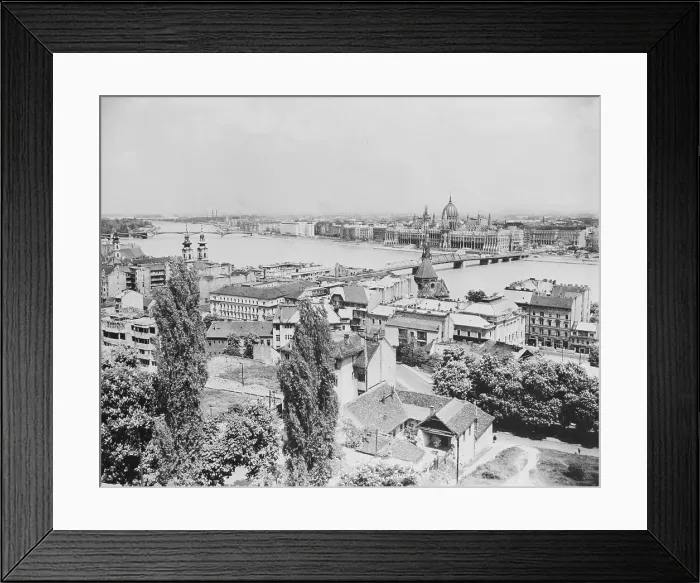Framed Print : View Parliament House in Hungary Framed Print : View Parliament House in Hungary