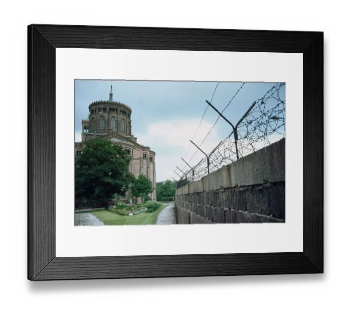 Framed Print : Berlin Wall Framed Print : Berlin Wall