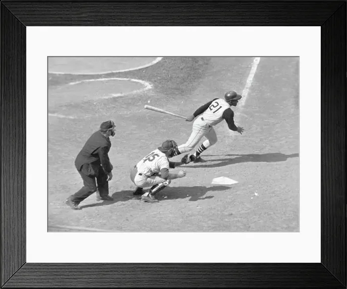 Framed Print : Roberto Clemente Running From Home Plate Framed Print : Roberto Clemente Running From Home Plate