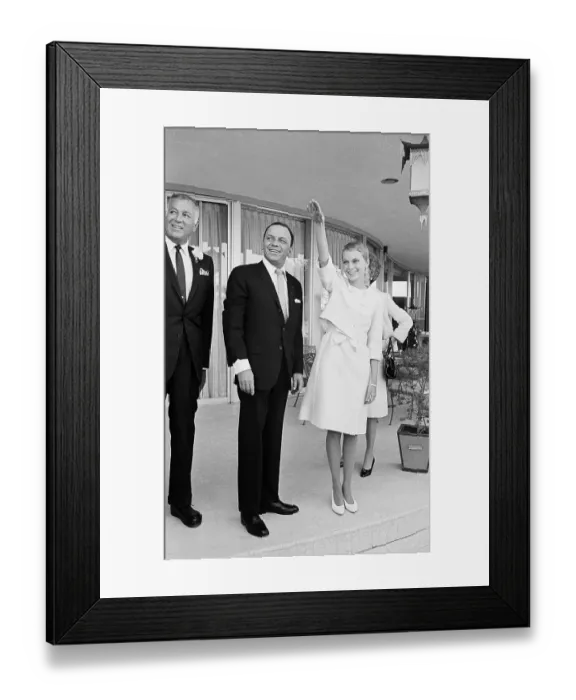 Framed Print : Newlyweds Frank Sinatra and Mia Farrow Framed Print : Newlyweds Frank Sinatra and Mia Farrow