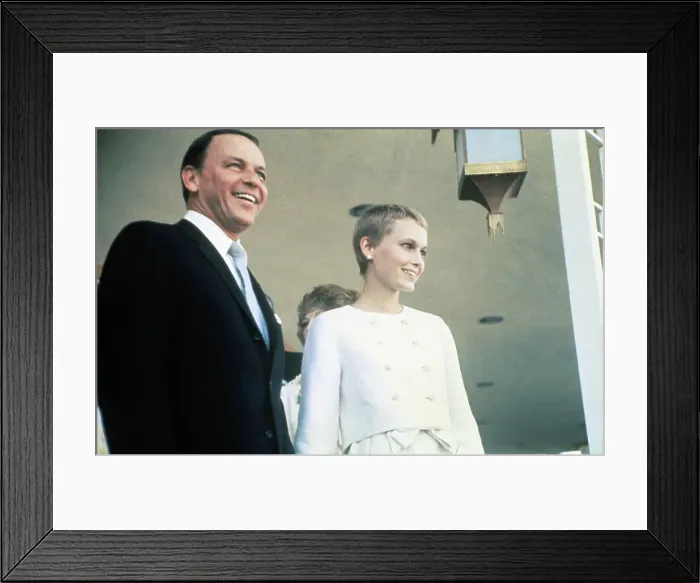 Framed Print : Mia Farrow with Husband Frank Sinatra Framed Print : Mia Farrow with Husband Frank Sinatra