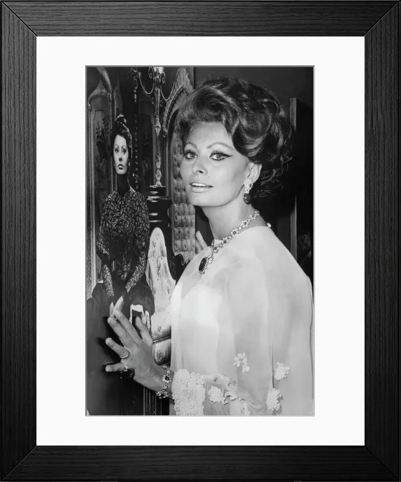 Framed Print : Sophia Loren At Museum Of Modern Art Framed Print : Sophia Loren At Museum Of Modern Art