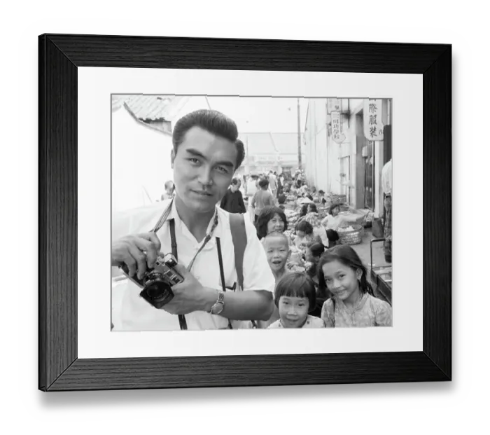Framed Print : Kyoichi Sawada, Pulitzer Prize Winner in Photography Framed Print : Kyoichi Sawada, Pulitzer Prize Winner in Photography