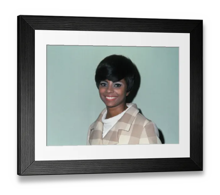 Framed Print : Portrait of Leslie Uggams Framed Print : Portrait of Leslie Uggams