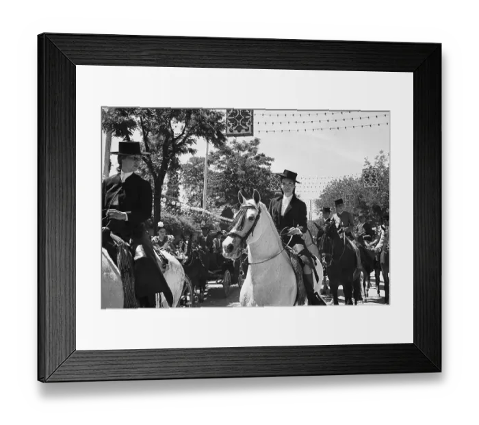 Framed Print : Jackie Kennedy Rides Through Seville Framed Print : Jackie Kennedy Rides Through Seville