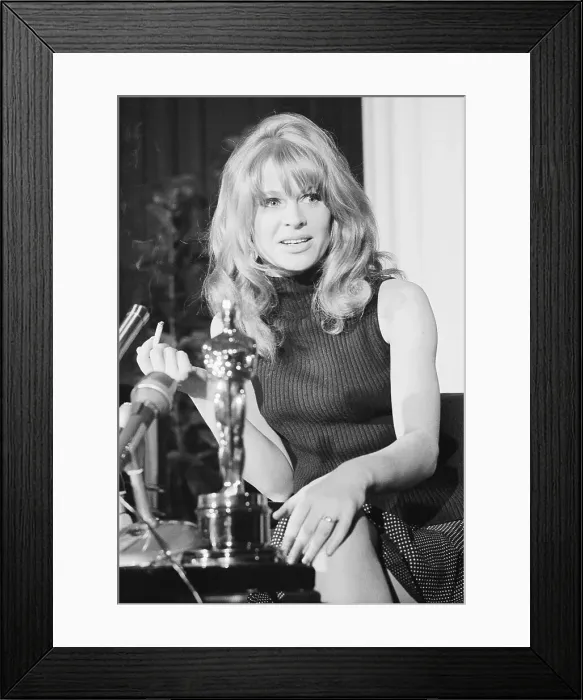 Framed Print : Julie Christie After Winning Best Actress Oscar Framed Print : Julie Christie After Winning Best Actress Oscar