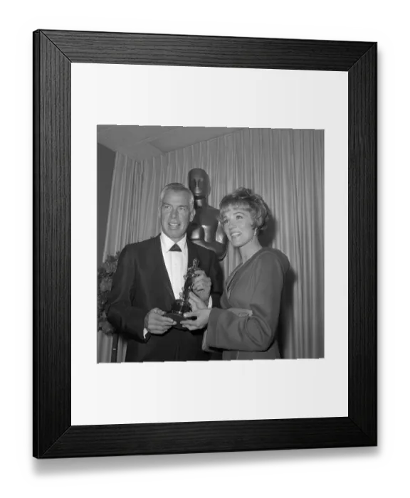 Framed Print : Lee Marvin Holding Oscar Trophy with Julie Andrews Framed Print : Lee Marvin Holding Oscar Trophy with Julie Andrews