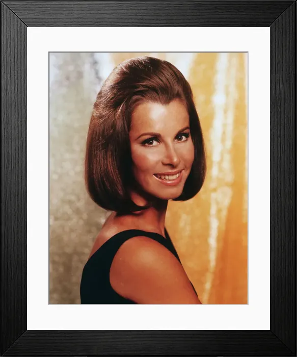 Framed Print : Actress Stefanie Powers Framed Print : Actress Stefanie Powers