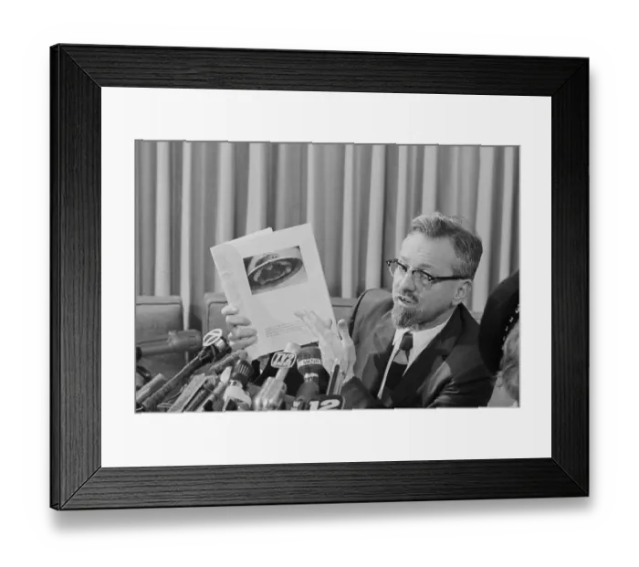 Framed Print : Astrophysicist Addresses Possibility of UFO Sighting Framed Print : Astrophysicist Addresses Possibility of UFO Sighting