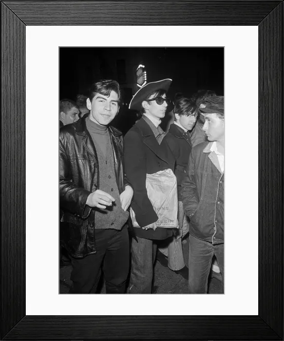 Framed Print : Fashionable Pedestrians in Greenwich Village Framed Print : Fashionable Pedestrians in Greenwich Village
