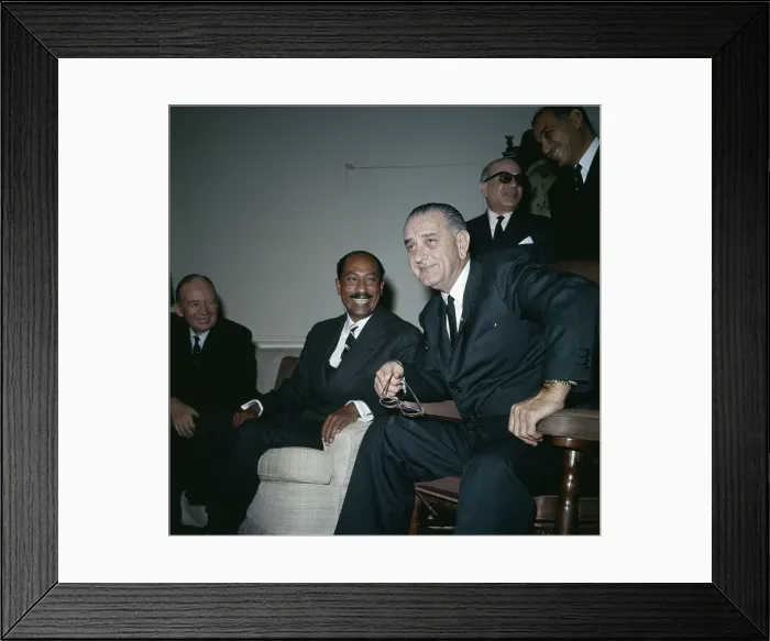 Framed Print : Lyndon Johnson with Anwar El-Sadat