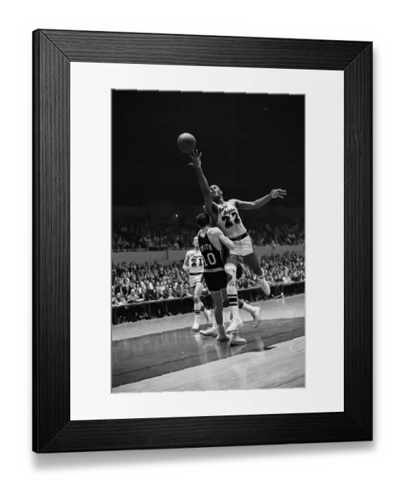 Framed Print : Laker Elgin Baylor Stopped By Shoulder Framed Print : Laker Elgin Baylor Stopped By Shoulder