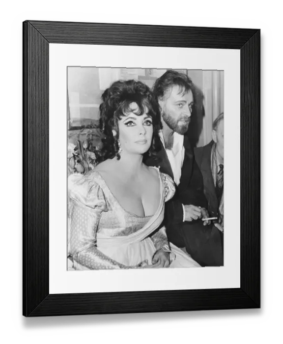 Framed Print : Elizabeth Taylor and Richard Burton Framed Print : Elizabeth Taylor and Richard Burton