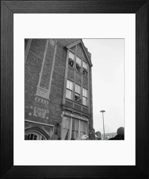 Framed Print : Martin L. King & Wife Wave From Window Framed Print : Martin L. King & Wife Wave From Window