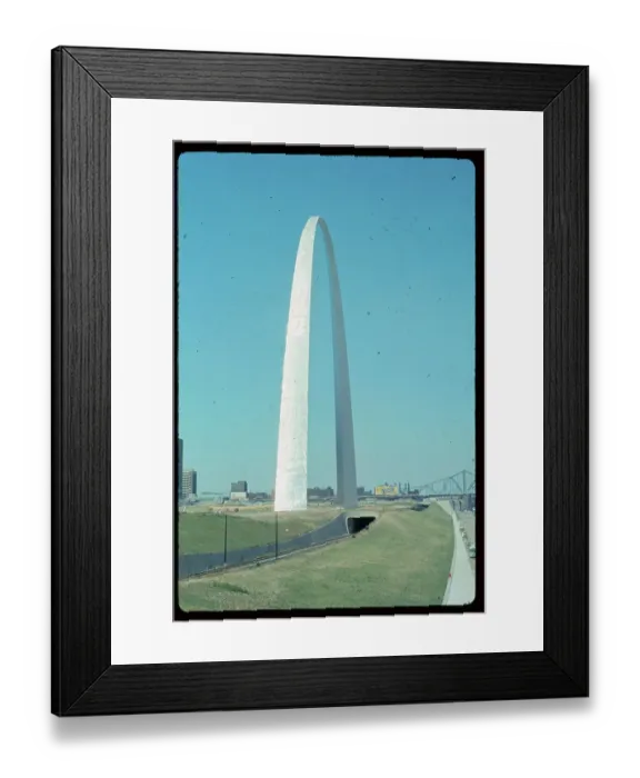 Framed Print : Gateway Arch in St. Louis Framed Print : Gateway Arch in St. Louis
