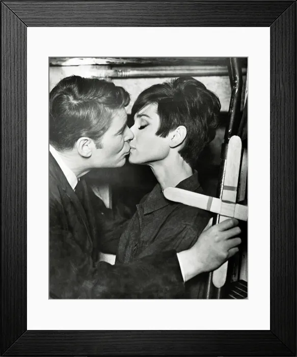 Framed Print : Audrey Hepburn & Peter O'Toole In How To Steal A Million Framed Print : Audrey Hepburn & Peter O'Toole In How To Steal A Million