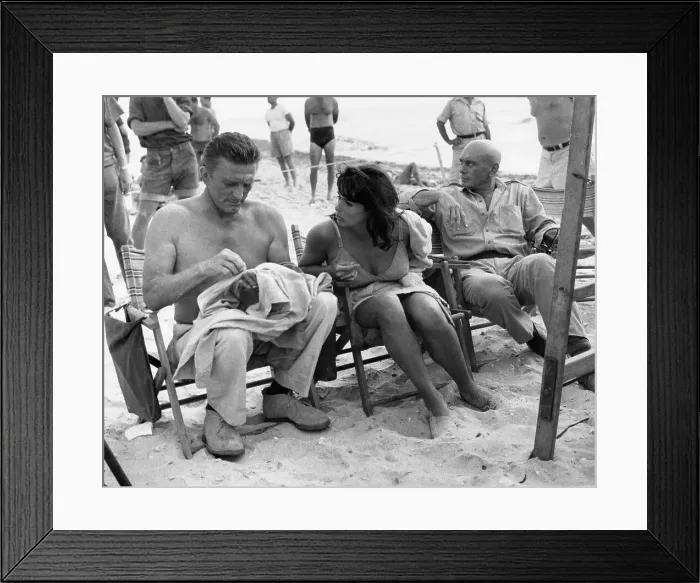 Framed Print : Kirk Douglas Framed Print : Kirk Douglas