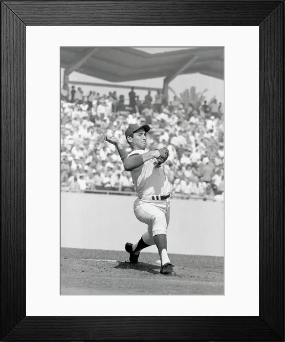 Framed Print : Sandy Koufax Pitching in Los Angeles Framed Print : Sandy Koufax Pitching in Los Angeles