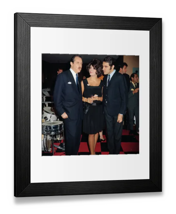 Framed Print : Actor Anthony Newley and Wife Joan Collins Framed Print : Actor Anthony Newley and Wife Joan Collins