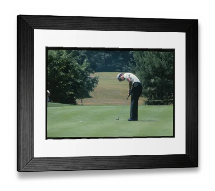 Framed Print : Chi Chi Rodriguez Putting