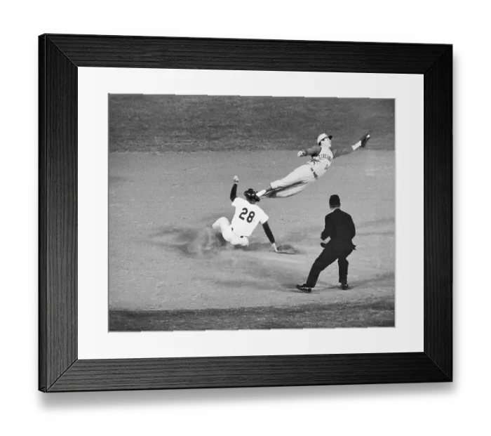Framed Print : Pete Rose Leaping for Catch Framed Print : Pete Rose Leaping for Catch