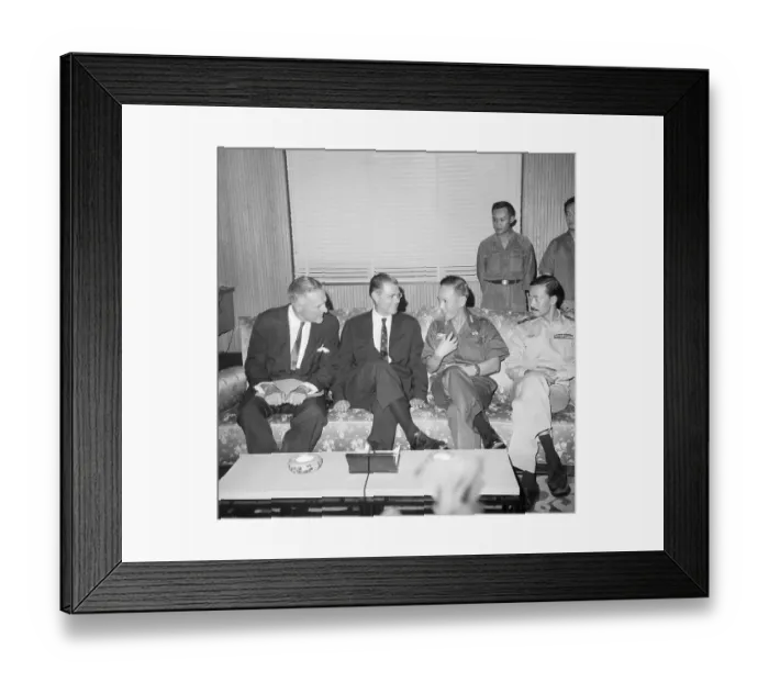 Framed Print : US and Vietnamese Leaders Meeting Framed Print : US and Vietnamese Leaders Meeting