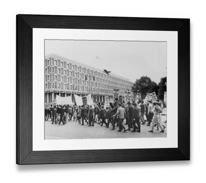 Framed Print : Protesters Outside United States Embassy of London Framed Print : Protesters Outside United States Embassy of London