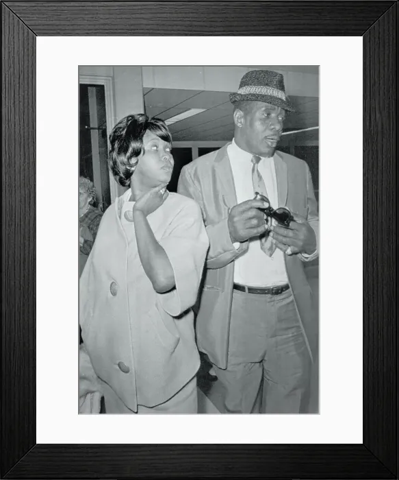 Framed Print : Geraldine Liston Looking at Her Husband Framed Print : Geraldine Liston Looking at Her Husband