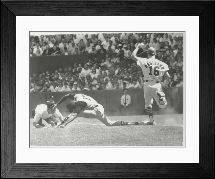 Framed Print : Donn Clendenon Reaching for Ball Framed Print : Donn Clendenon Reaching for Ball
