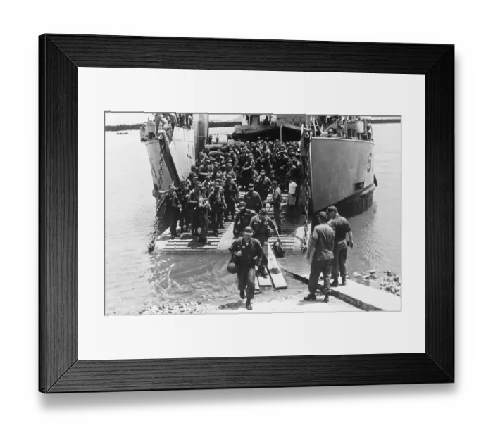 Framed Print : Troops Disembarking Landing Craft Framed Print : Troops Disembarking Landing Craft
