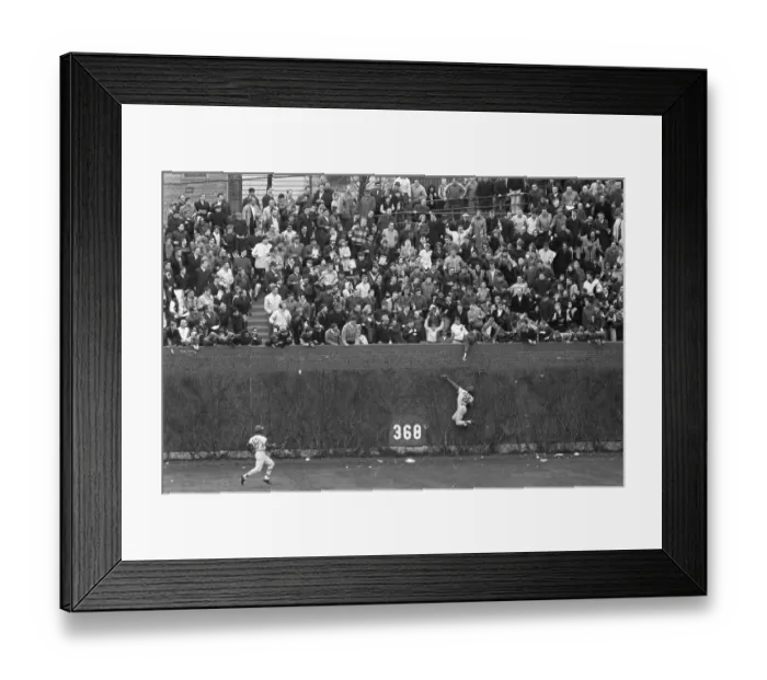 Framed Print : Curt Flood Makes Catch Framed Print : Curt Flood Makes Catch