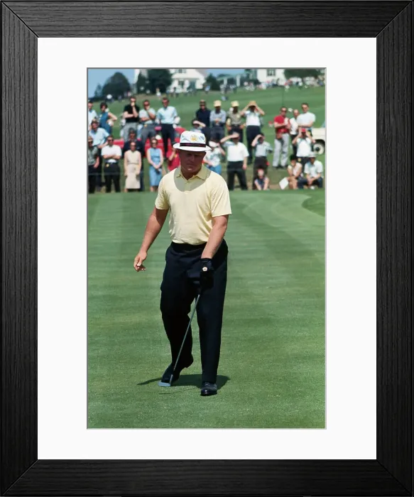 Framed Print : Jack Nicklaus Watching His Putt Framed Print : Jack Nicklaus Watching His Putt