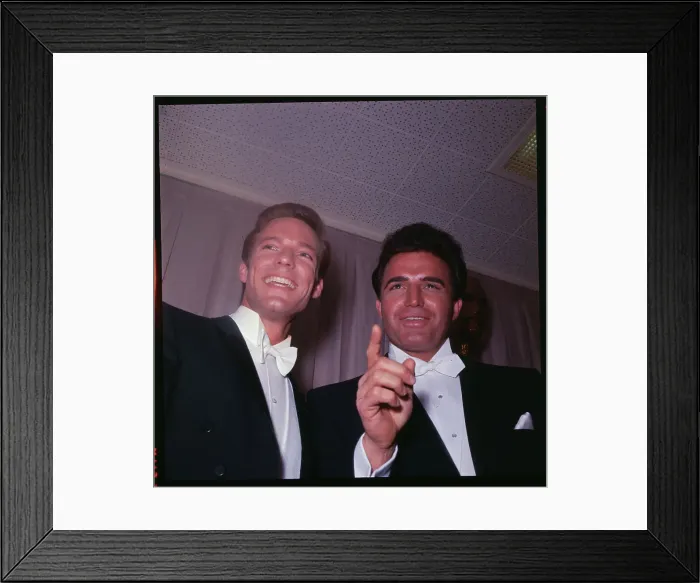 Framed Print : Vincent Edwards and Richard Chamberlain at Oscars Framed Print : Vincent Edwards and Richard Chamberlain at Oscars