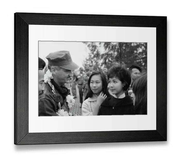 Framed Print : General Greeted By Vietnamese Women at Da Nang Framed Print : General Greeted By Vietnamese Women at Da Nang