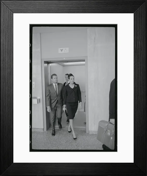 Framed Print : Marlon Brando and Anna Kashfi Framed Print : Marlon Brando and Anna Kashfi