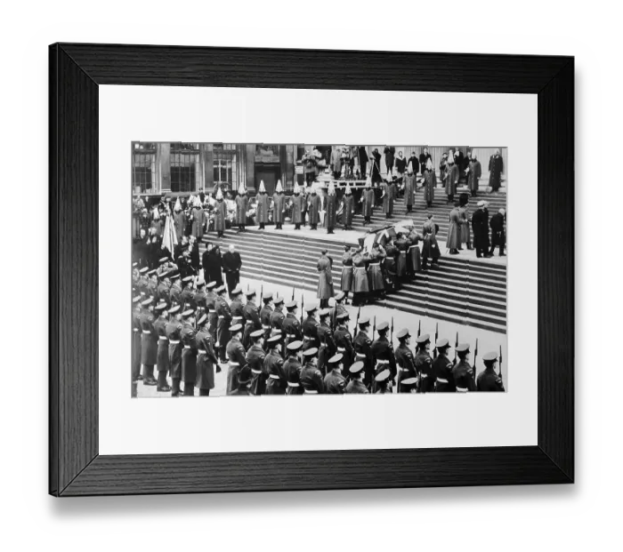 Framed Print : Funeral of Sir Winston Churchill Framed Print : Funeral of Sir Winston Churchill