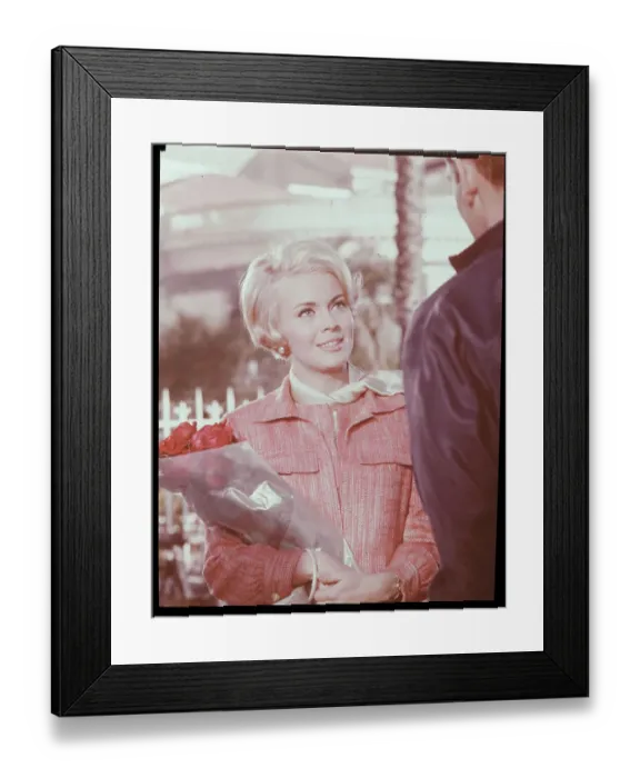 Framed Print : Jean Seberg in Moment to Moment Framed Print : Jean Seberg in Moment to Moment